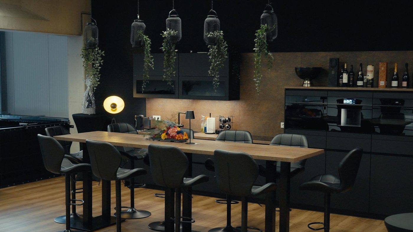Küche und Lounge der Try Us GmbH
